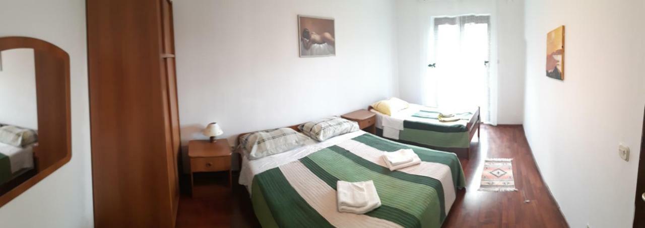 Apartments Vukelic Starigrad Paklenica Exterior foto